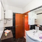 Hudic 3 By Interhome