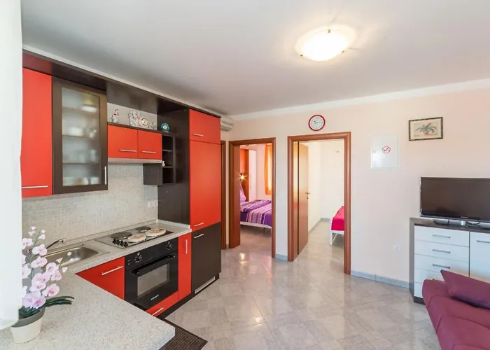 Hudic 3 By Interhome *