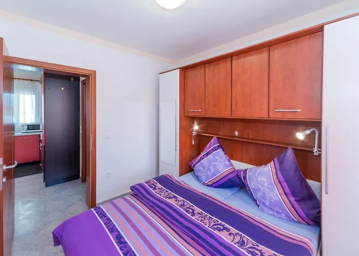 Hudic 3 By Interhome * Vir